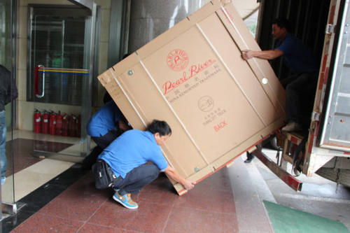 泸水钢琴贵重工艺品无忧运